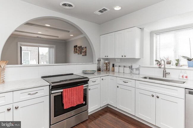 Photo - Move-In Ready 3 bed and 2 Bath Rental Apartment