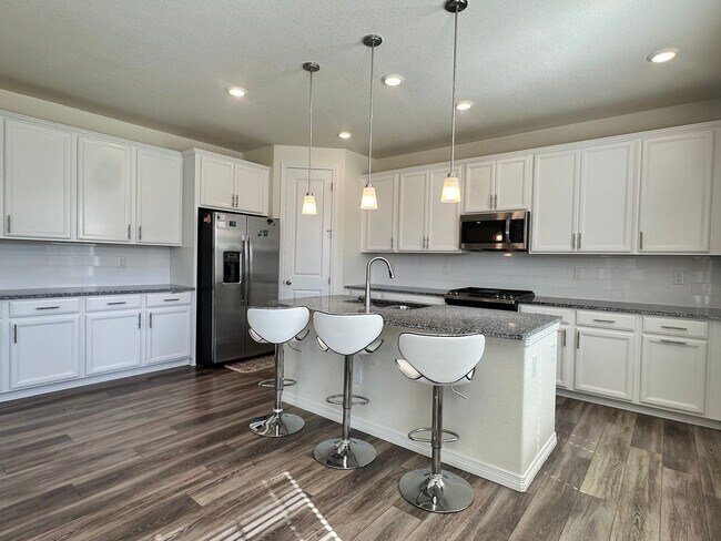 Foto del edificio - 5 Bedroom Single Family Home in Broomfield