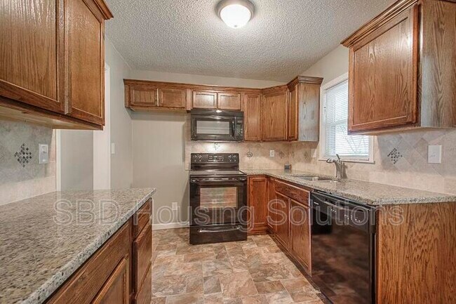 Foto del edificio - 8803 E 72nd St