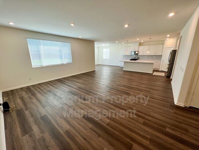 Building Photo - 31263 Reserve Dr