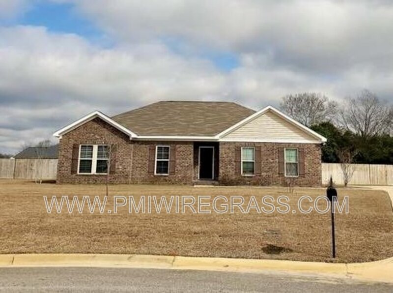 Primary Photo - 697 Magnolia Ln