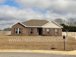 Building Photo - 697 Magnolia Ln