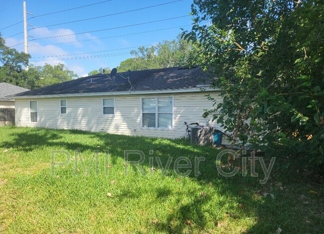 Building Photo - 1390 Old Middleburg Rd N