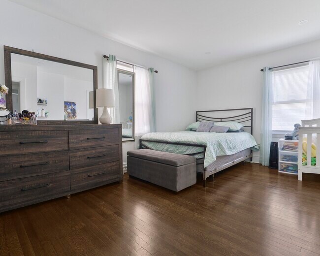 Foto del edificio - 374 Ashley Blvd