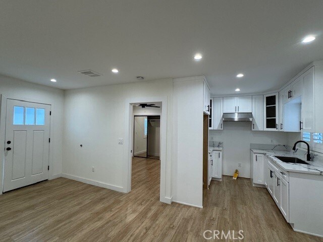Foto del edificio - 6342 Vicland Pl