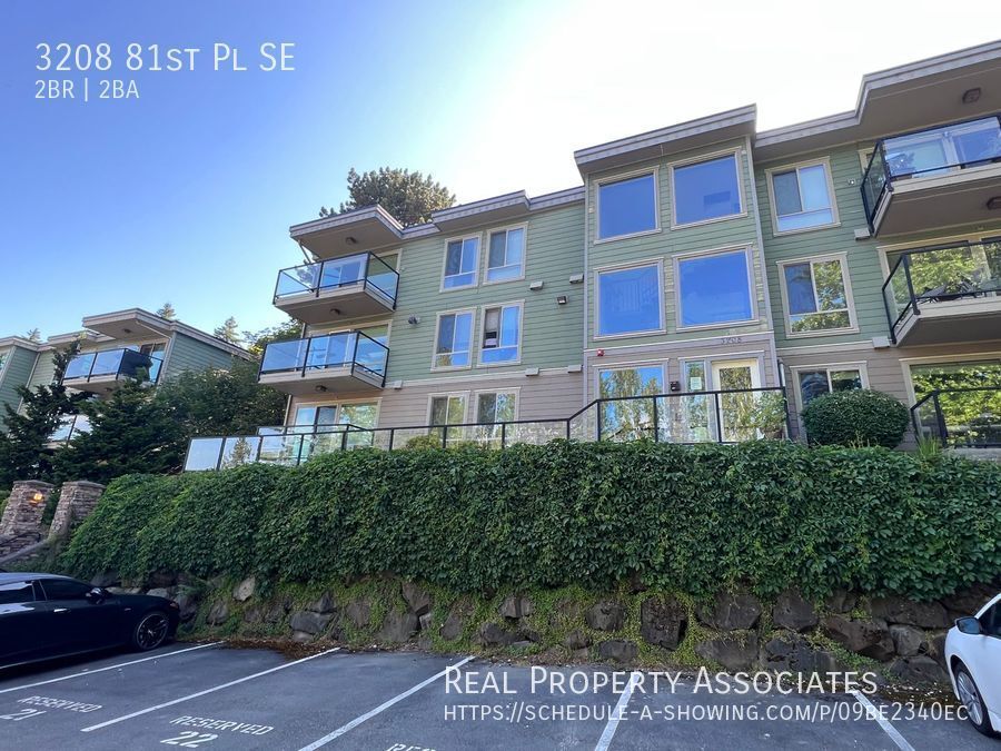 3208 81st Pl SE, Mercer Island, WA 98040 Condo for Rent in Mercer