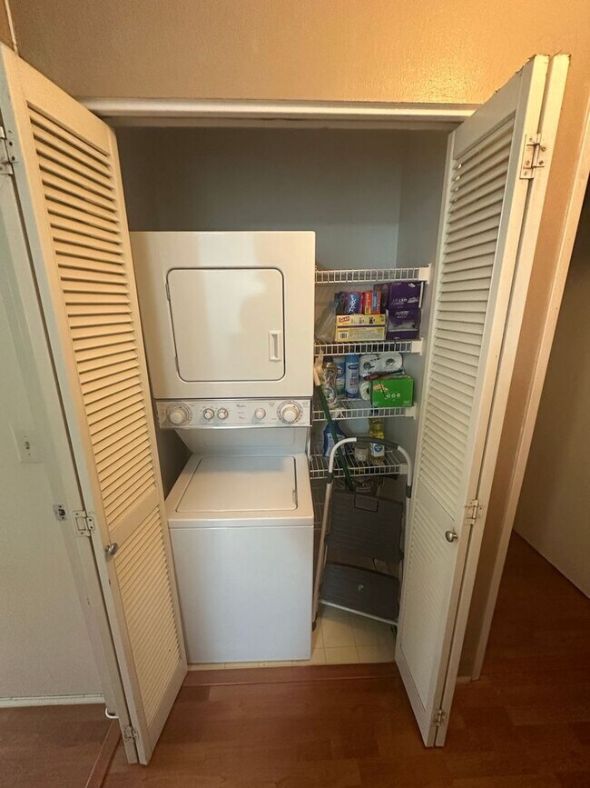 Foto del edificio - 2 BD / 1 BA Apartment in Mililani!