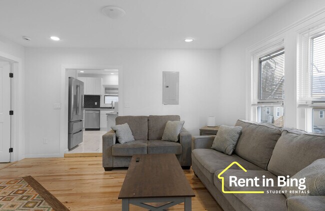 Foto del edificio - 38 Seminary Ave