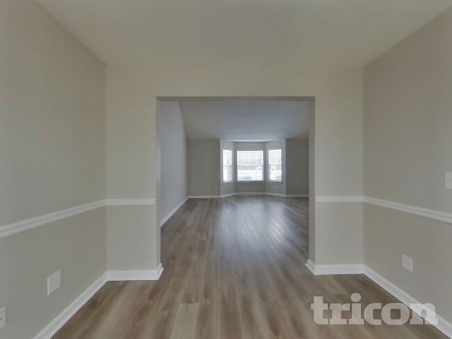 Building Photo - 1099 Sugarcreek Way