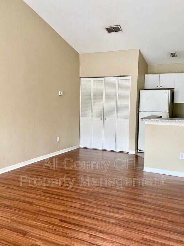 Foto del edificio - 6368 Raleigh St