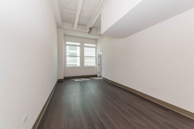 Interior Photo - 820 Michigan by 3L Living