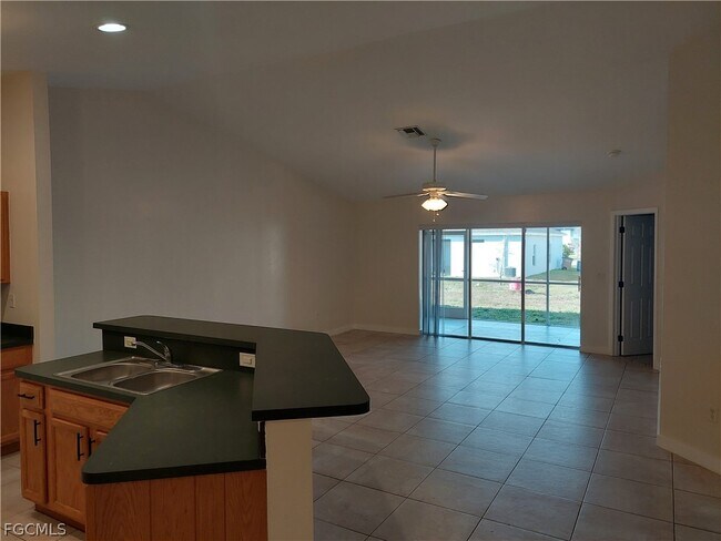 Foto del edificio - 611 SE 5th St