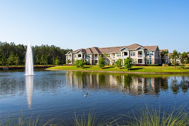 Building Photo - Oakleaf Plantation Apartments