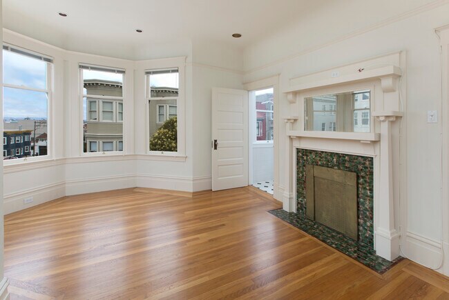 Building Photo - 555 14th St