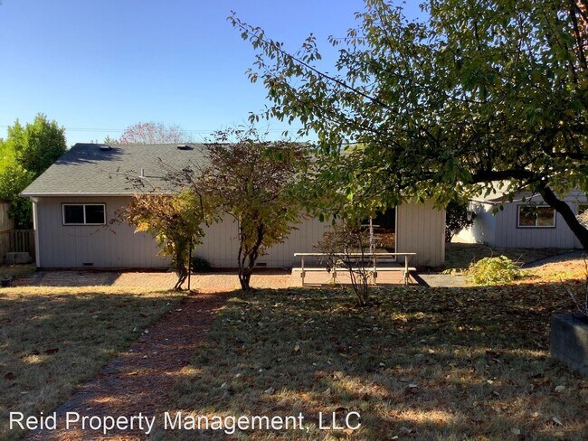 Foto del edificio - 2 br, 1 bath House - 9142 Tracyton Blvd NW