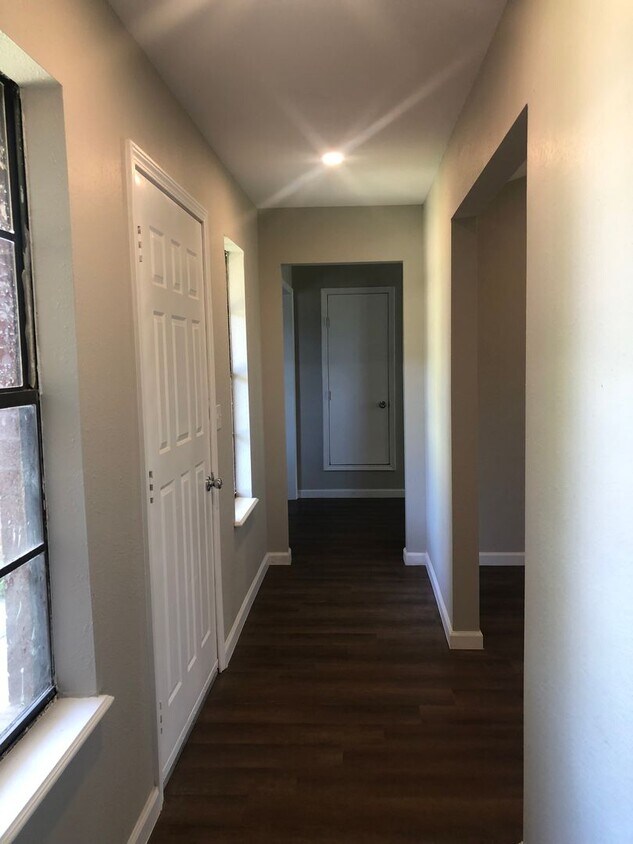 Foto principal - Located in Southlawn South 3/2/2