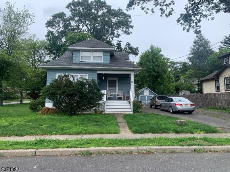 Primary Photo - 33 Lincoln Pl
