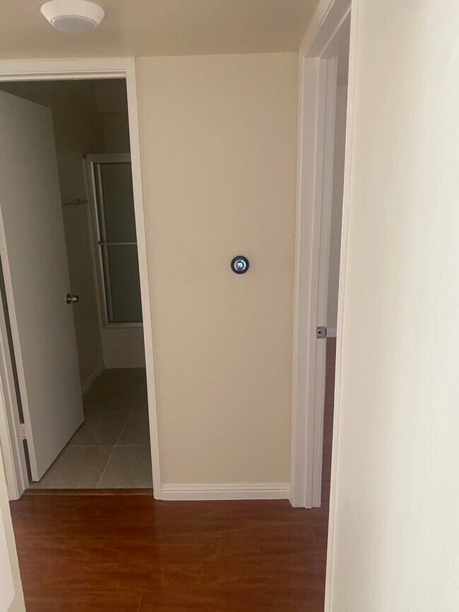 Foto del edificio - 244 W Fairview Ave