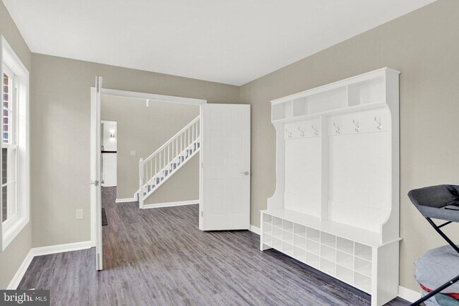 Building Photo - Rent To Own! West Shore Schools!