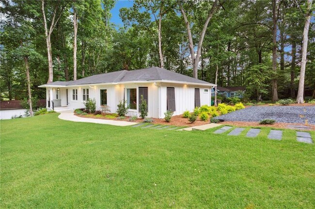 Foto del edificio - 2661 Caldwell Rd NE