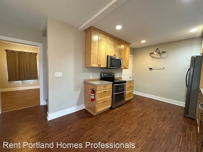 Foto del edificio - 4 br, 3 bath House - 3776 SE 8th Ave