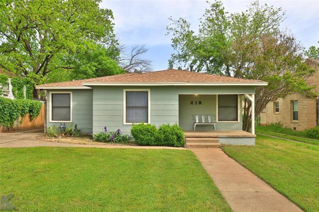 Foto principal - 218 College Dr