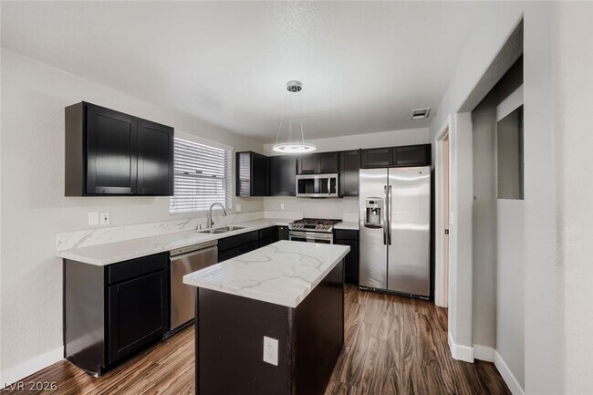Foto del edificio - 8215 Mt Brodie Cir