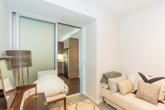 Bedroom - 150 Van Ness