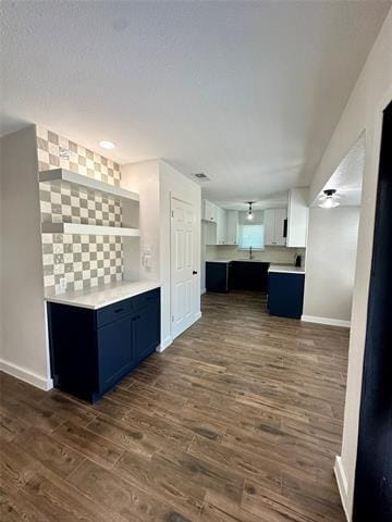 Building Photo - 120 Lakeway Dr