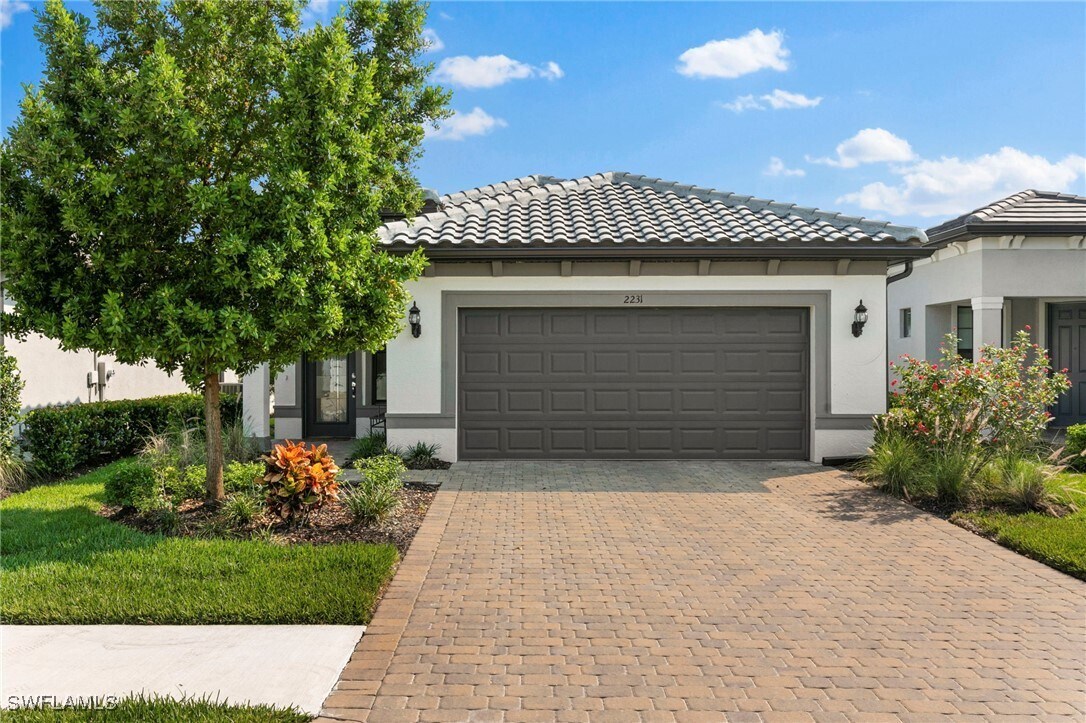 Primary Photo - 2231 Yellowfin Cir
