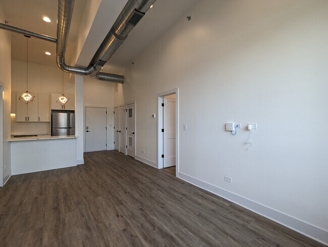 Foto del edificio - 4735 N Western Ave