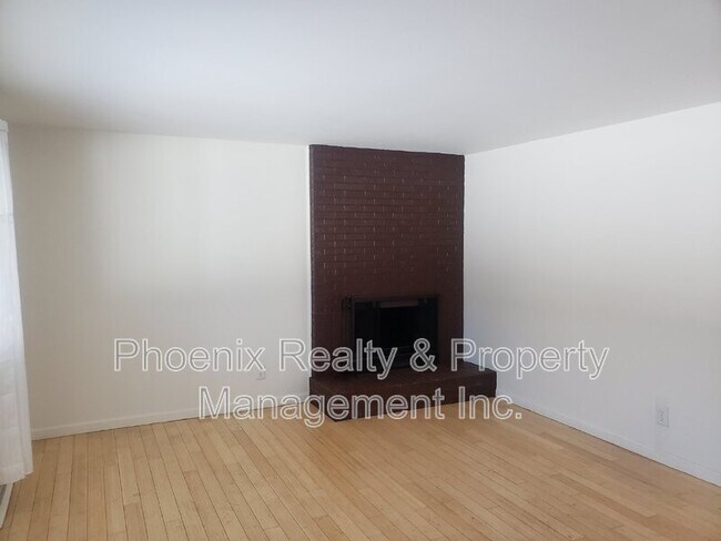 Building Photo - 3903 Pinon Dr
