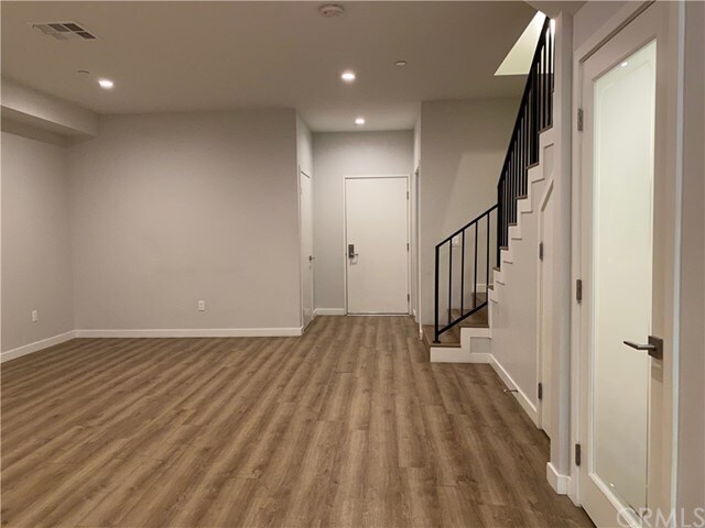 Building Photo - 22425 Del Valle St
