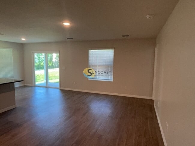 Building Photo - 6578 Flowers Ave