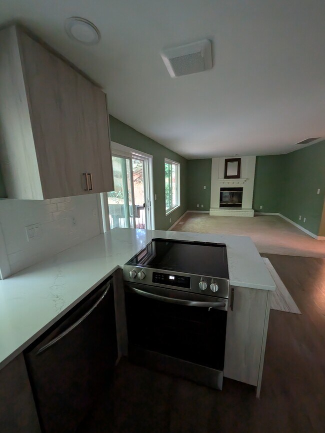 Foto del edificio - 700 Jasmine Pl NW