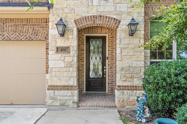Building Photo - 400 Garner Park Dr