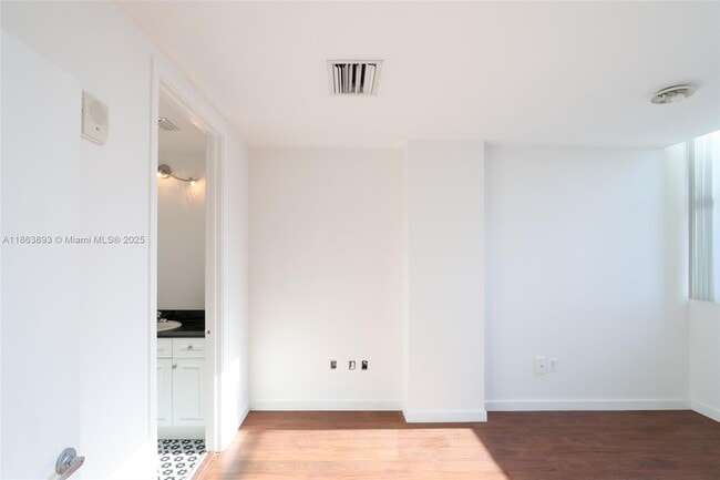 Foto del edificio - 2200 NE 4th Ave