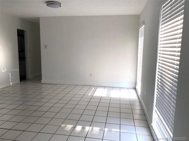 Building Photo - 15913 Fairway Heights Blvd