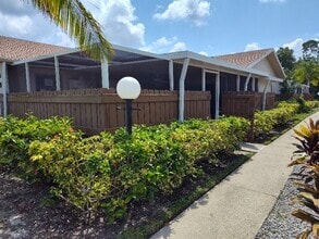 Building Photo - 15610 Crystal Lake Dr