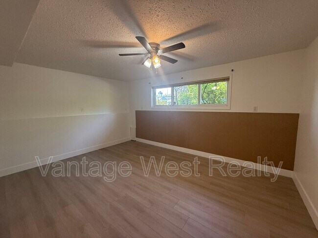 Photo du bâtiment - 907-907 Sutherland Ave
