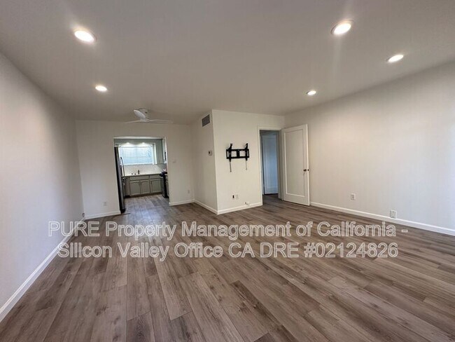 Building Photo - 1802 Arbor Dr