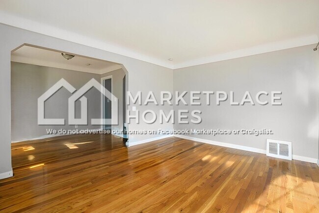 Foto del edificio - 20943 Dexter Blvd