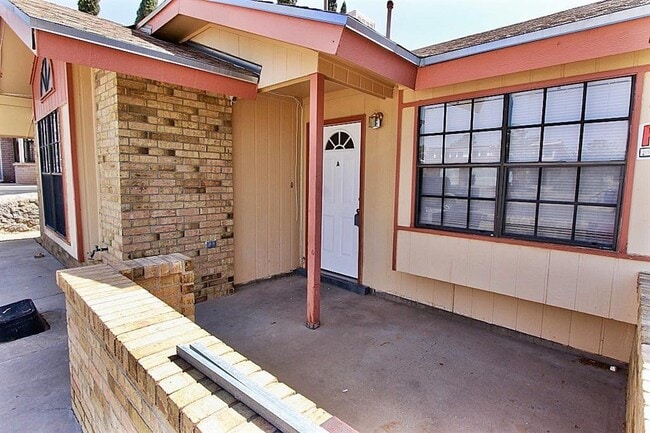 Foto del edificio - 1380 Trudy Elaine Dr