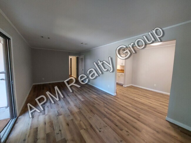 Foto del edificio - One bedroom in quiet Rosewood