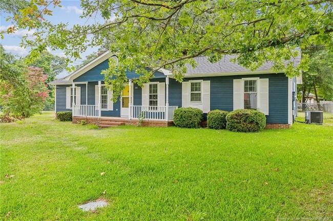 Building Photo - 210 Stillwood Dr