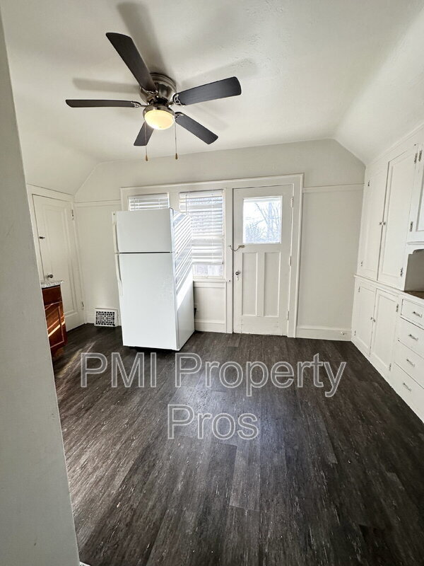 Foto del edificio - 3040A N 59th St