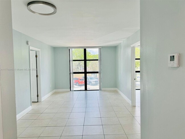Foto del edificio - 2055 SW 122nd Ave