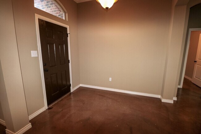 Building Photo - 3 Bedroom home in Surrey Ridge.