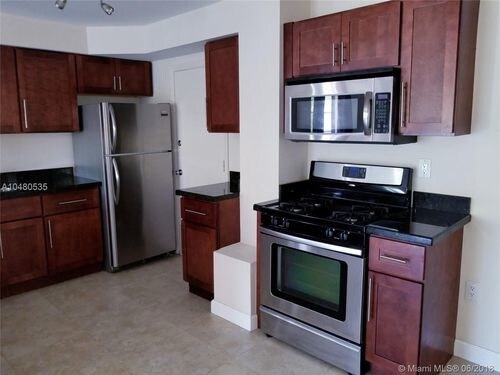 Primary Photo - 6886 N Kendall Dr