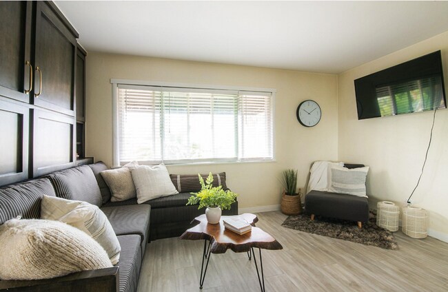 Foto del edificio - La Jolla Studio With Ocean Views